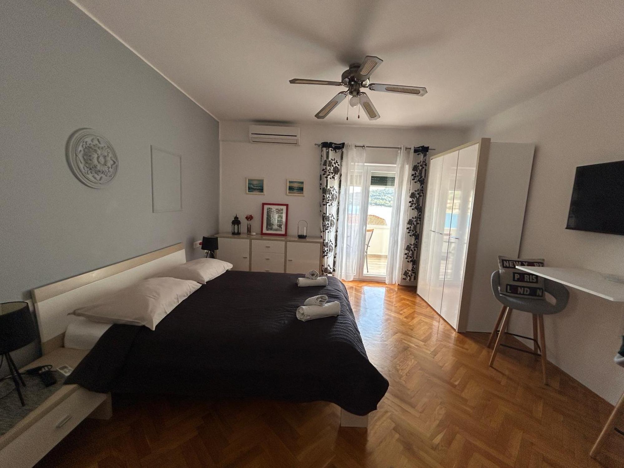 Perina Apartament Tisno