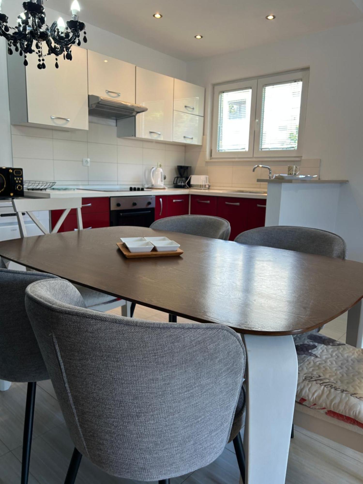 Perina Apartament Tisno